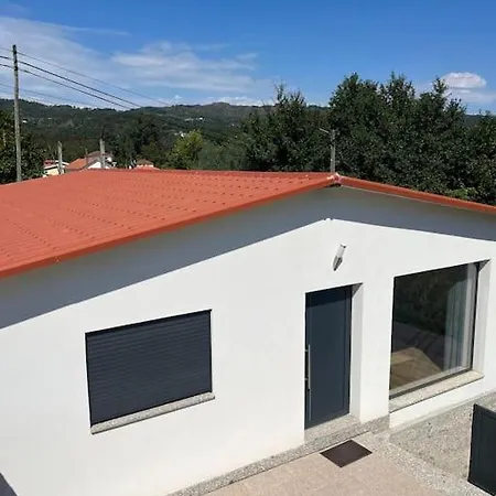 Casa Dos Doces 펜션 포보아데란호소